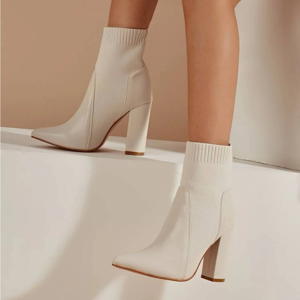 Beige Heels, BRAND NEW - Picture 2 of 5